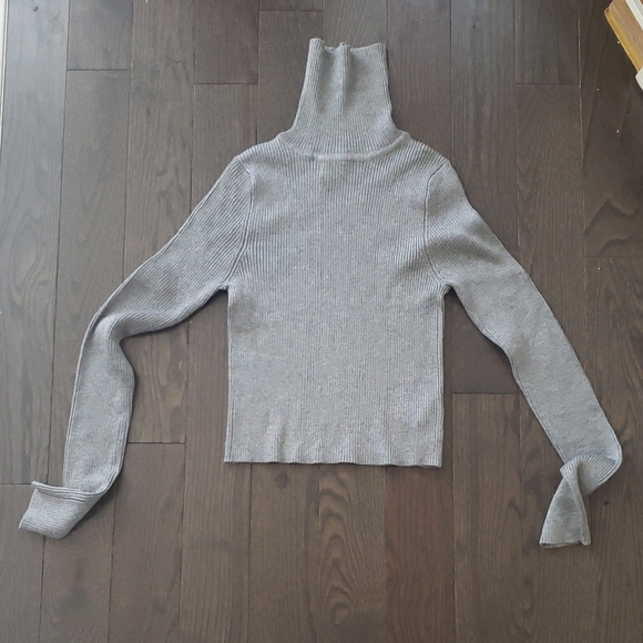 Stretch Turtle Neck - Picture 2 of 3